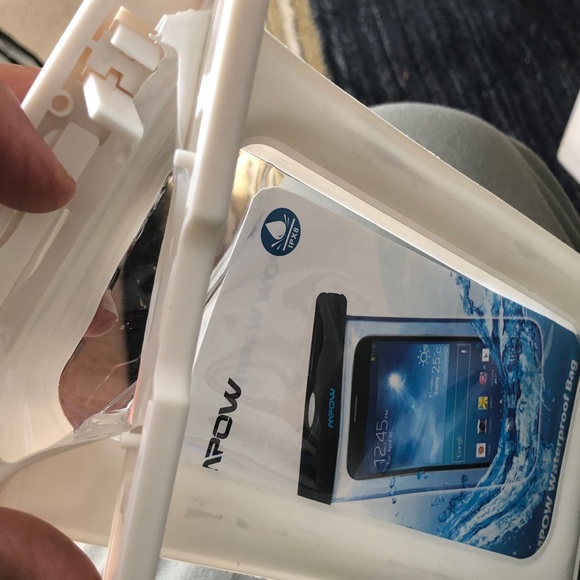 Waterproof Bag - Picture 8 of 9